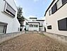 外観：周囲は住宅に囲まれており安心感のある立地です。陽当たりも良好で静かな環境が特徴です。シンプルな土地形状で建築プランを立てやすい区画です。前面の空間が開けており建物の配置にも工夫ができます。