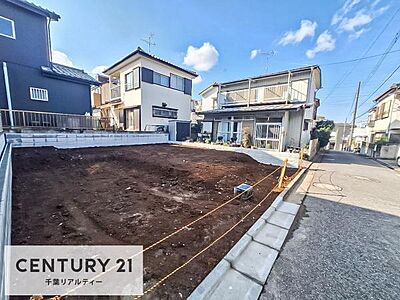 外観：建設中です！施工例のご見学できます！周辺環境や他物件もまとめてご案内可能です！不動産の事ならどんな事でもお気軽にご相談ください。