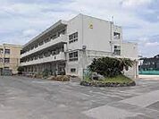 市川市立第三中学校まで422m
