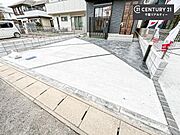 カースペース付きなのでマイカーをお持ちの方も安心ですね！ぜひ現地にてお確かめくださいませ！