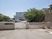 船橋市立三田中学校まで400m