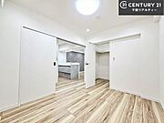 シンプルにデザインされているため、家具を選びません！お気に入りの家具を置いてくつろげる空間を作ることができます。