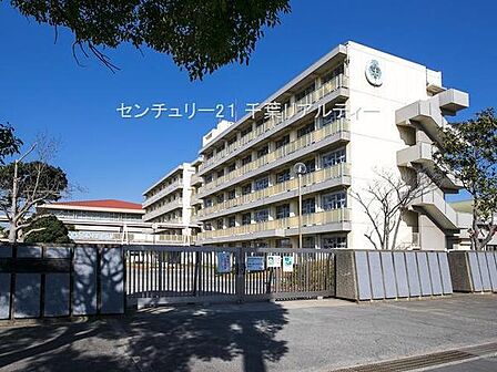 習志野市立第七中学校まで2020m