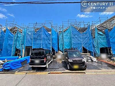 外観：建設中です！施工例のご見学できます！周辺環境や他物件もまとめてご案内可能です！不動産の事ならどんな事でもお気軽にご相談ください。