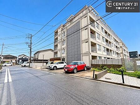 リフォーム済です!連絡いただければ、ご見学ができますのでお気軽にお問い合わせください。ご要望にあわせて、希望のお家を必ず探します!