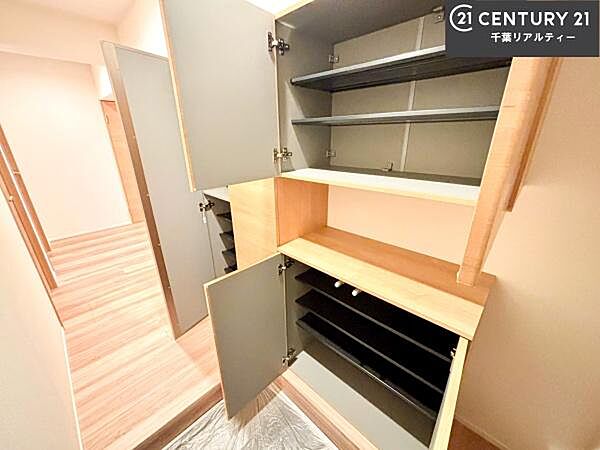 玄関を拡大表示