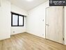 子供部屋：掃き出し窓がないお部屋は、お子様のお部屋としても安心です！収納スペースも充実しているので散らかったお部屋をサッと片付けられます！