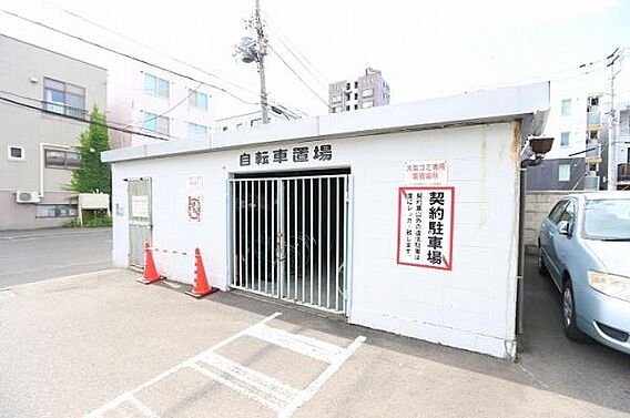 敷地内に設けら...