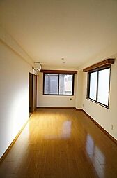 アルルセンゾク 302 3階1LDKのリビング/ダイニング