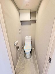 [トイレ] トイレ。トイレ・フロアタイル・タオル掛けは新規交換済です