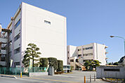 坂戸市立坂戸中学校まで640m