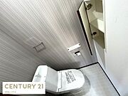 2階 ウォシュレットトイレ！収納あり！