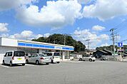 ローソン毛呂山箕和田店まで947m