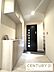 玄関：◎夜も安心！人感センサー玄関灯！◎シューズインクロークあります！