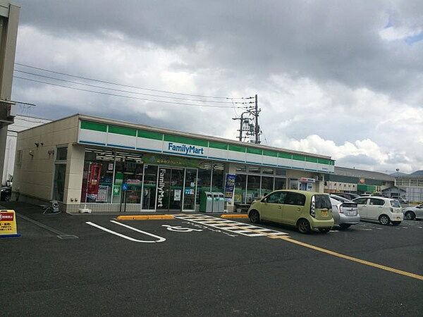 周辺：ファミリーマート鳥取商栄町店まで643m