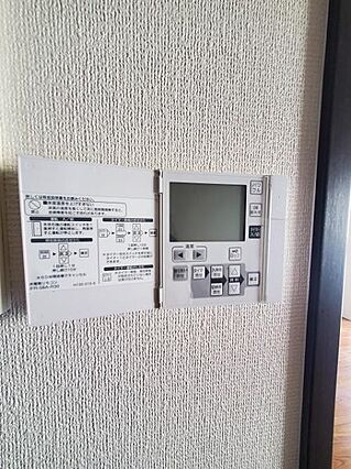 リビング床暖房...