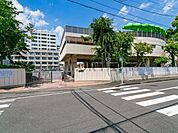 横浜市立二谷小学校まで870m、横浜市立二谷小学校