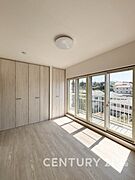収納もしっかりした洋室は生活にゆとりを与えます。