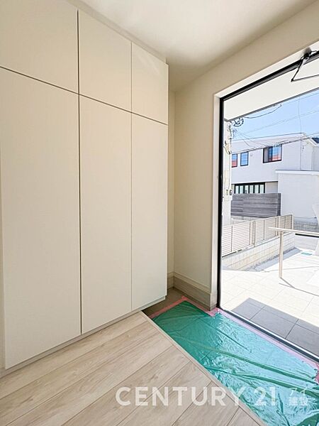 玄関を拡大表示