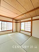 一人ひとりの大切なプライベート空間。趣味・感性で個性的に飾って頂けるようシンプルに仕上げてあります。ゆとりある広さで、一人の時間をゆったりと過ごせる安らぐお部屋になるはずです。