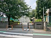 横浜市立深谷小学校まで1000m、横浜市立深谷小学校