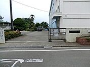 藤沢市立湘南台小学校まで950m、藤沢市立湘南台小学校