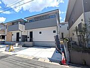 2026年5月11日撮影♪車庫入れのしやすい広々とした駐車スペースです♪