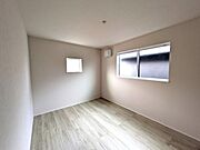 2026年5月25日撮影♪シンプルですっきりとした室内は飽きのこない居心地の良い雰囲気。自分好みの空間を創り上げてください♪