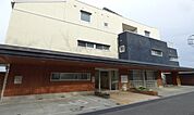 横浜市南戸塚保育園まで799m、「自分のことも人のことも大切にできる子ども」を園目標とし、子ども一人ひとりがよりよい一日を過ごせるよう、援助を行います。