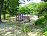 周辺：白山町第一公園まで701m、白山みどりバス停の北側。お花見の時期は近隣の方々でにぎわっています。