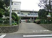 鎌倉市立山崎小学校まで789m