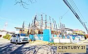 《外観》　■家族みんなが落ち着ける場所。明るい空間で心も暖か、朝から爽やかな気分。寝る時も包みこまれるようにふんわりと。家にいることが心と体に優しい暖かな暮らし。