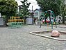 周辺：渡田第一公園まで759m、住宅街の十分な広さの公園です。ブランコ・滑り台などの遊具があり、ベビーカーで入れますので、小さなお子様も楽しめます。