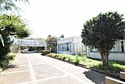 つくば市立桜南小学校まで1400m、お子さまを育む学校が身近にあります。