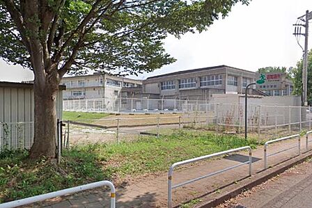 つくば市立吾妻中学校まで1700m、お子さまが成長しても暮らせます。