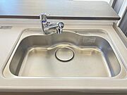 広々シンクで洗い物もラクラク
