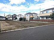 閑静な住宅街で利用のしやすい土地が2、348万円から販売となります！