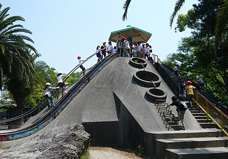 岡公園まで1099m