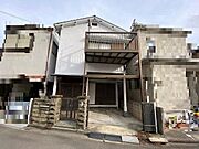 カーポート付き、1台駐車可能