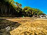 外観：閑静な住宅街の陽当りに恵まれた土地。