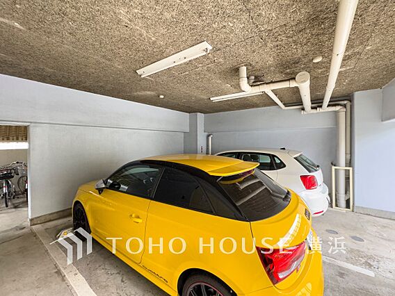 敷地内に駐車ス...
