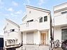 玄関：お住まいの顔となる玄関。住まう方のプライドを満たすクオリティを備えています。 