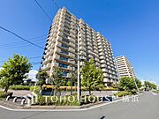 時代の流れに惑わされないシックなカラートーンで街並みに溶け込む外観。