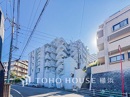 子育て環境、生活利便に優れた住環境に立地し、ゆとりある生活が送れます。