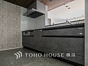 快適な日常を支える機能性と強さがひとつになったキッチンです。