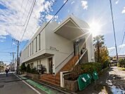 早苗幼稚園　1000m　キリスト教信仰に基づく教育理念をもって、人間形成を行っています。 