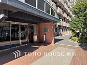 帰宅されるご家族や訪れる方を優しく迎え、安らぎに満ちた生活空間を予感させてくれます。