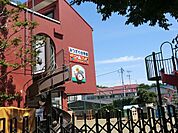 三ツ沢幼稚園　800m　豊かな自然に触れながら成長できる環境です。遊び中心の保育で、毎日どろんこになって遊びます。   