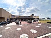 イオンフードスタイル三ツ境店　850m　全国展開でお馴染みのスーパーマーケット。子育てファミリーには嬉しいテナントが揃っています。 