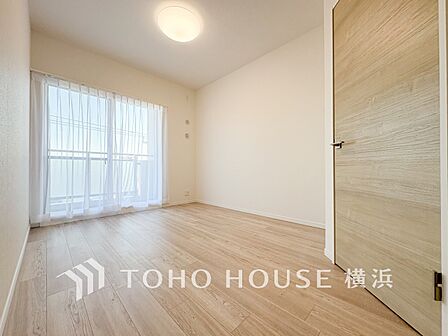 感性を育むプライベートルームはシンプルでスマートな空間。